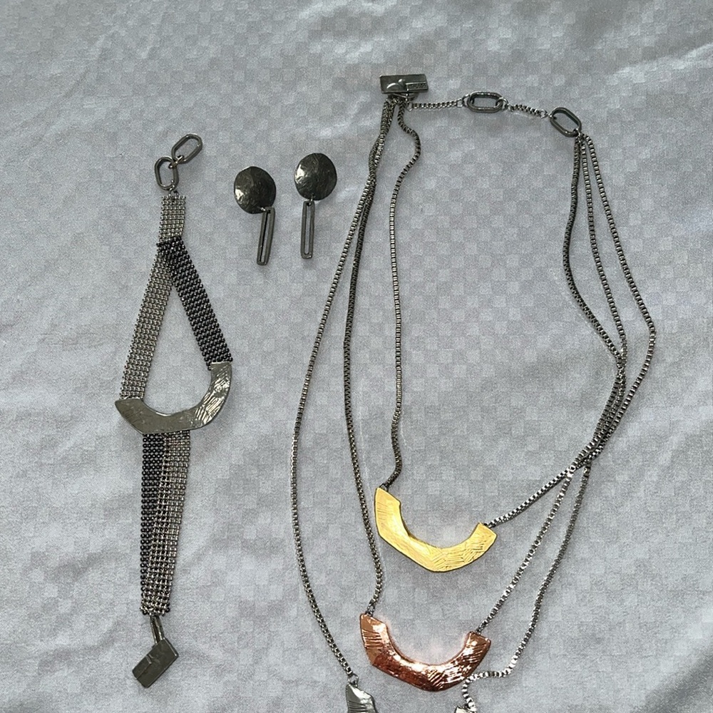 Beautiful Necklace, Bracelet and Earring Set